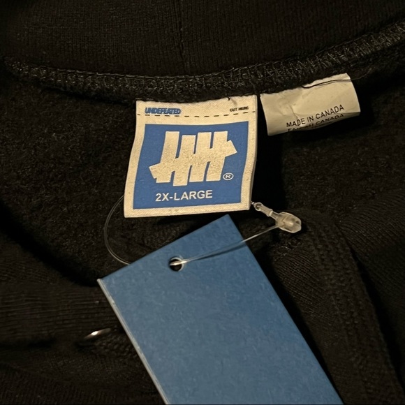 Undefeated Stencil Logo Hoodie Sweatshirt - Picture 6 of 6